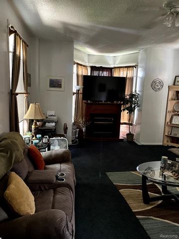 1910 S Custer Road, Monroe, MI 48161