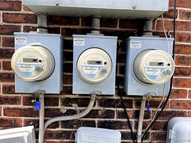 1910 S Custer Road, Monroe, MI 48161