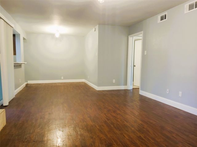 5154 Amesbury Drive 227, Dallas, TX 75206