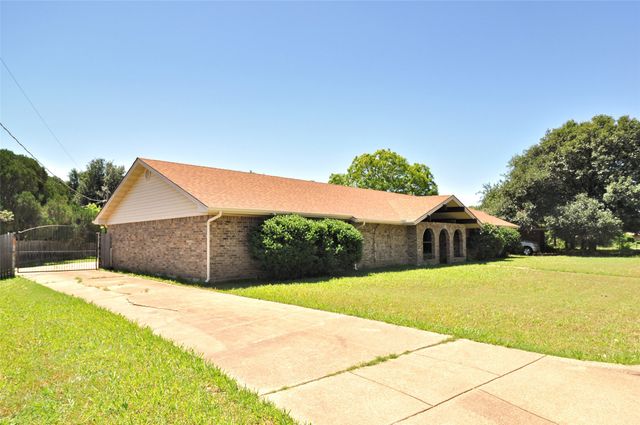 6709 Santiago Avenue, Fort Worth, TX 76133