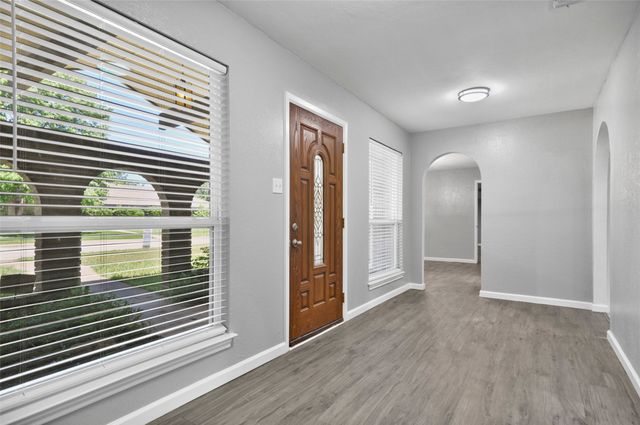 6709 Santiago Avenue, Fort Worth, TX 76133