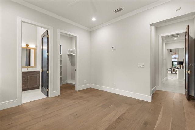 16001 VOLTERRA POINT, Bella Collina, FL 34756