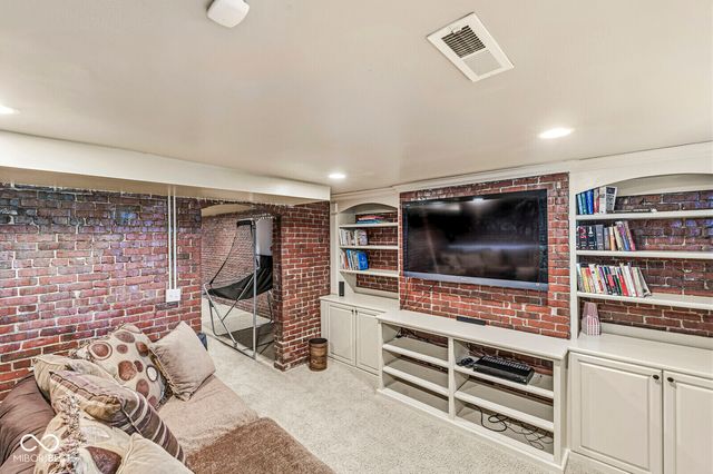 5710 Lawton Loop West Drive, Indianapolis, IN 46216