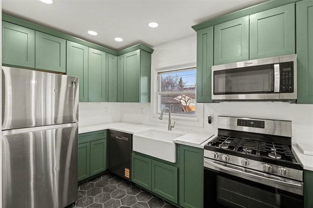 1020 Mclean Avenue, Royal Oak, MI 48067