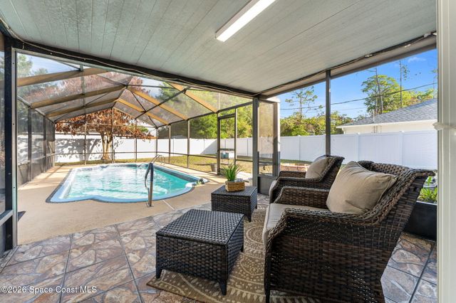 507 Vin Rose Circle SE, Palm Bay, FL 32909