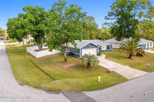 507 Vin Rose Circle SE, Palm Bay, FL 32909