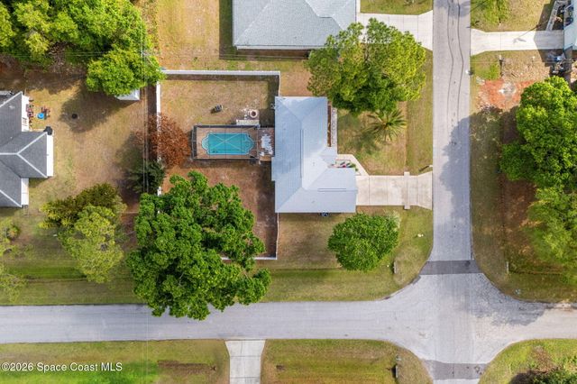 507 Vin Rose Circle SE, Palm Bay, FL 32909