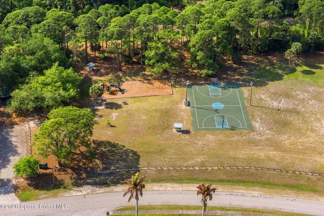 507 Vin Rose Circle SE, Palm Bay, FL 32909