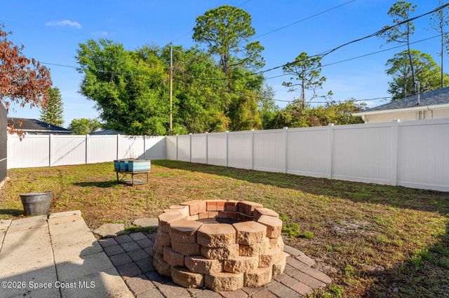 507 Vin Rose Circle SE, Palm Bay, FL 32909