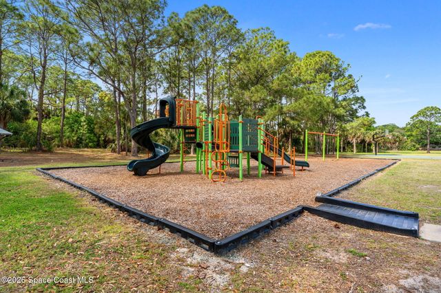 507 Vin Rose Circle SE, Palm Bay, FL 32909