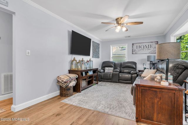 77 Lighthouse Drive, Manahawkin, NJ 08050