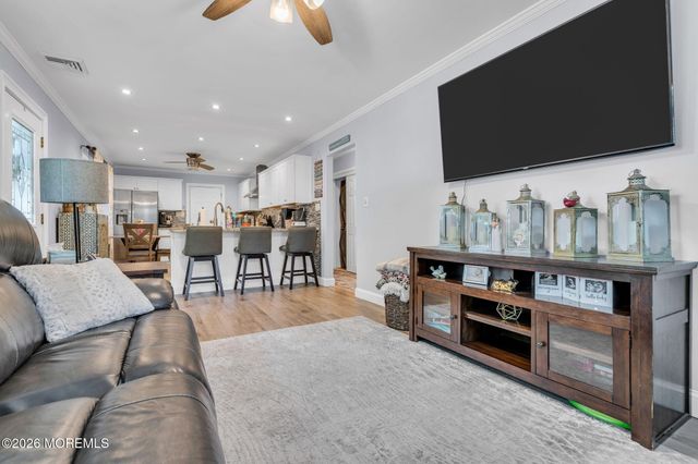 77 Lighthouse Drive, Manahawkin, NJ 08050