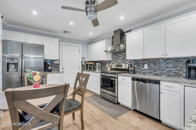 77 Lighthouse Drive, Manahawkin, NJ 08050