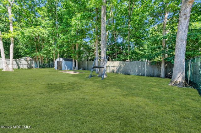 77 Lighthouse Drive, Manahawkin, NJ 08050
