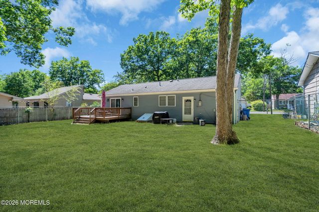 77 Lighthouse Drive, Manahawkin, NJ 08050
