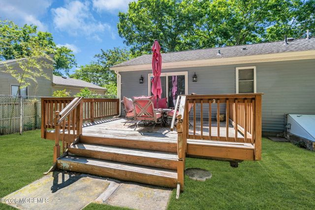 77 Lighthouse Drive, Manahawkin, NJ 08050
