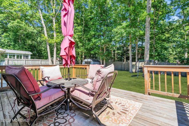 77 Lighthouse Drive, Manahawkin, NJ 08050