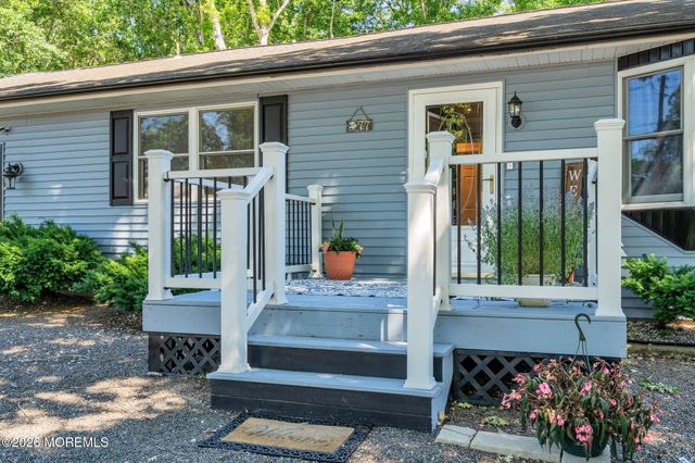 77 Lighthouse Drive, Manahawkin, NJ 08050