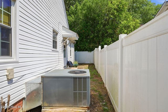 700 Johnston Street, Greenville, NC 27858