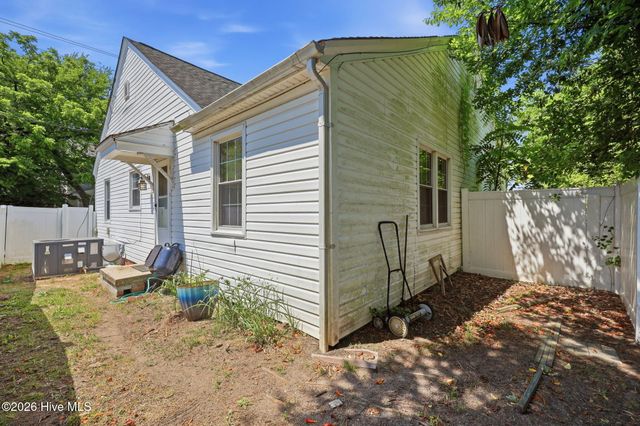 700 Johnston Street, Greenville, NC 27858