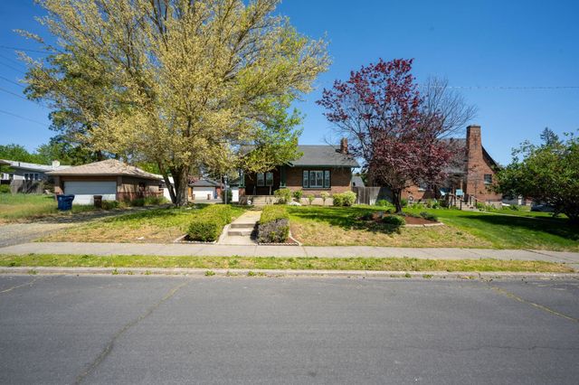 3408 N Lidgerwood St, Spokane, WA 99207