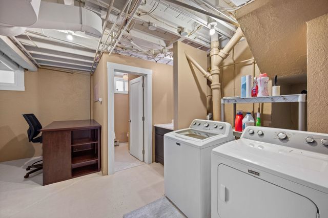 3408 N Lidgerwood St, Spokane, WA 99207