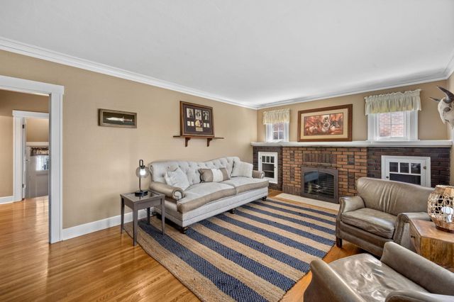 3408 N Lidgerwood St, Spokane, WA 99207