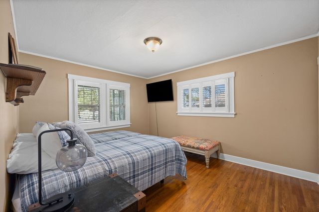 3408 N Lidgerwood St, Spokane, WA 99207