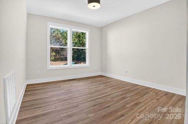 51 Windsor Drive, Taylorsville, NC 28681