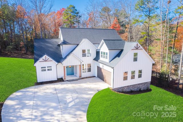 51 Windsor Drive, Taylorsville, NC 28681