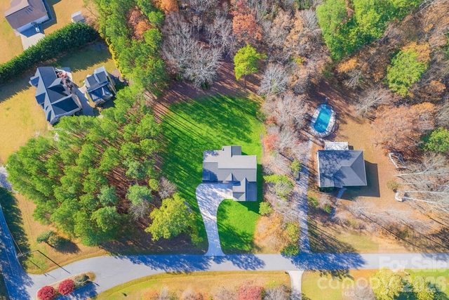 51 Windsor Drive, Taylorsville, NC 28681