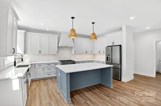 51 Windsor Drive, Taylorsville, NC 28681