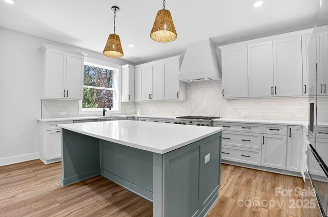 51 Windsor Drive, Taylorsville, NC 28681