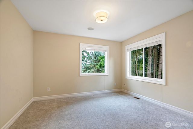 1528 NE 97th St, Seattle, WA 98115