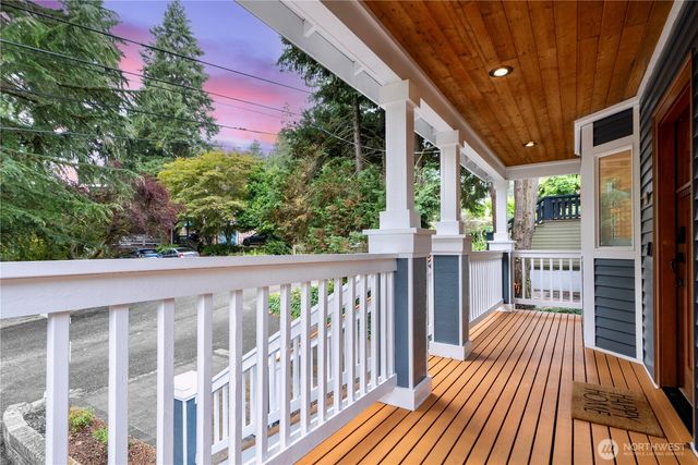 1528 NE 97th St, Seattle, WA 98115