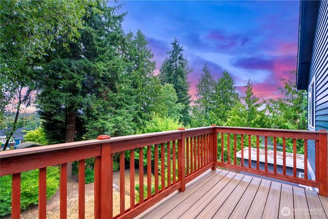 1528 NE 97th St, Seattle, WA 98115