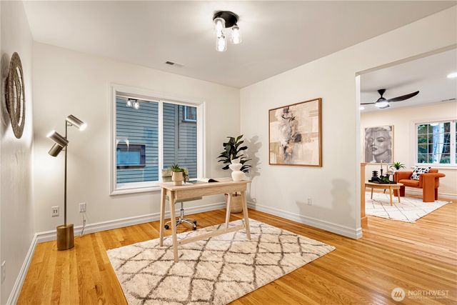 1528 NE 97th St, Seattle, WA 98115