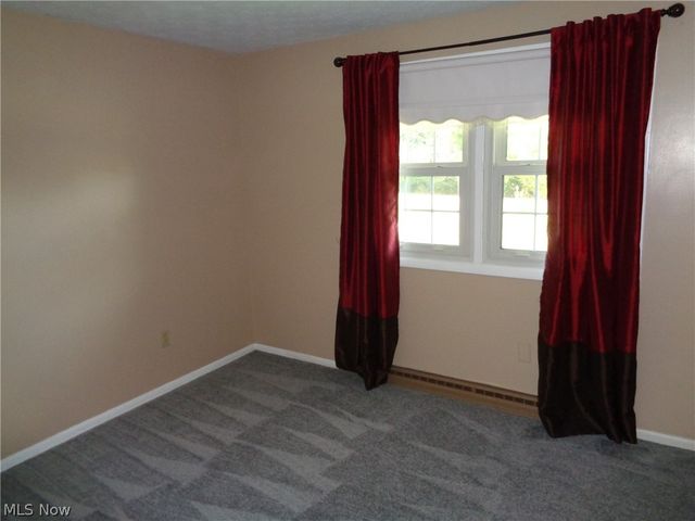 6105 Parknoll Street SW, Massillon, OH 44646