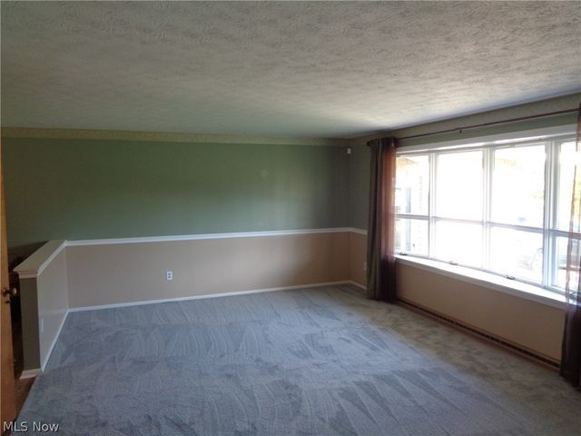 6105 Parknoll Street SW, Massillon, OH 44646