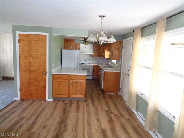 6105 Parknoll Street SW, Massillon, OH 44646