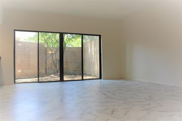 12625 Memorial Drive 127, Houston, TX 77024