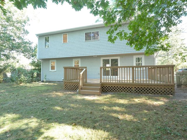 14 Packard St, Plymouth, MA 02360