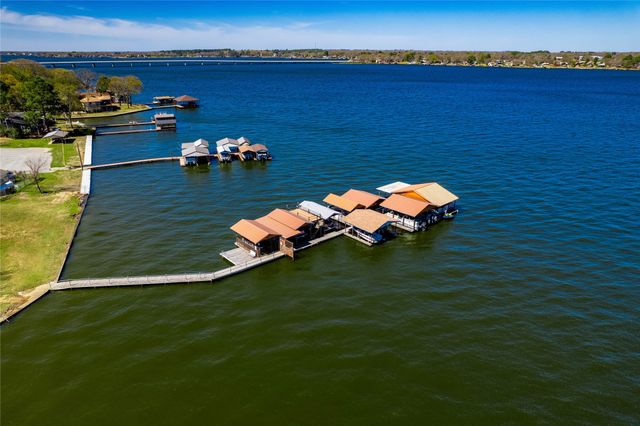 132 Mamie Drive, Malakoff, TX 75148