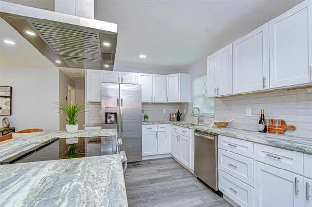 7235 15TH STREET N, St Petersburg, FL 33702