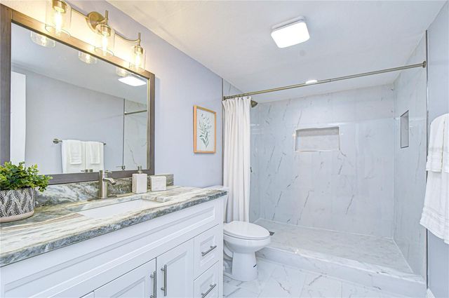 7235 15TH STREET N, St Petersburg, FL 33702