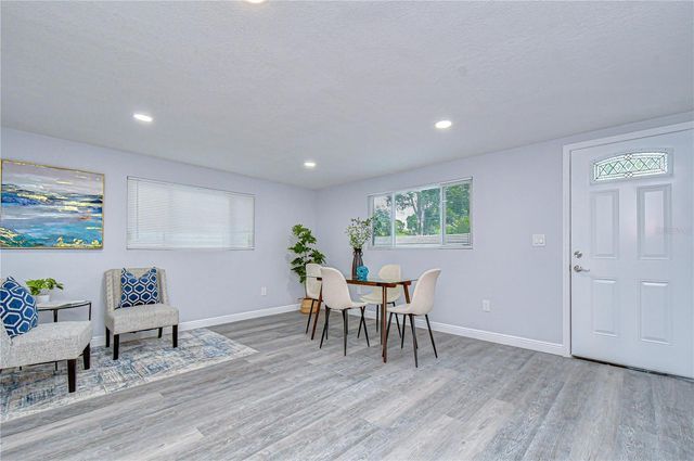7235 15TH STREET N, St Petersburg, FL 33702