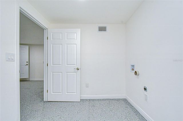 7235 15TH STREET N, St Petersburg, FL 33702