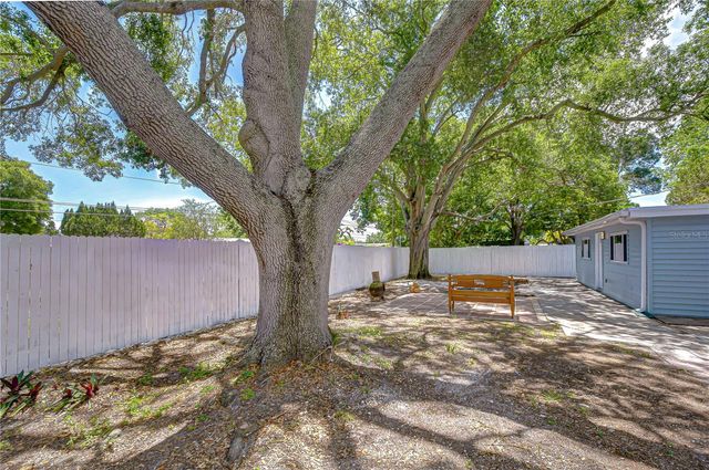 7235 15TH STREET N, St Petersburg, FL 33702