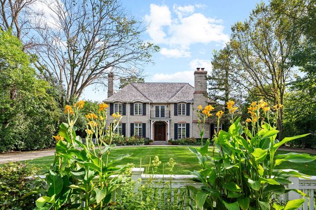 677 Greenleaf Avenue, Glencoe, IL 60022