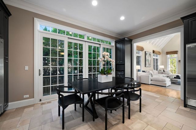 677 Greenleaf Avenue, Glencoe, IL 60022